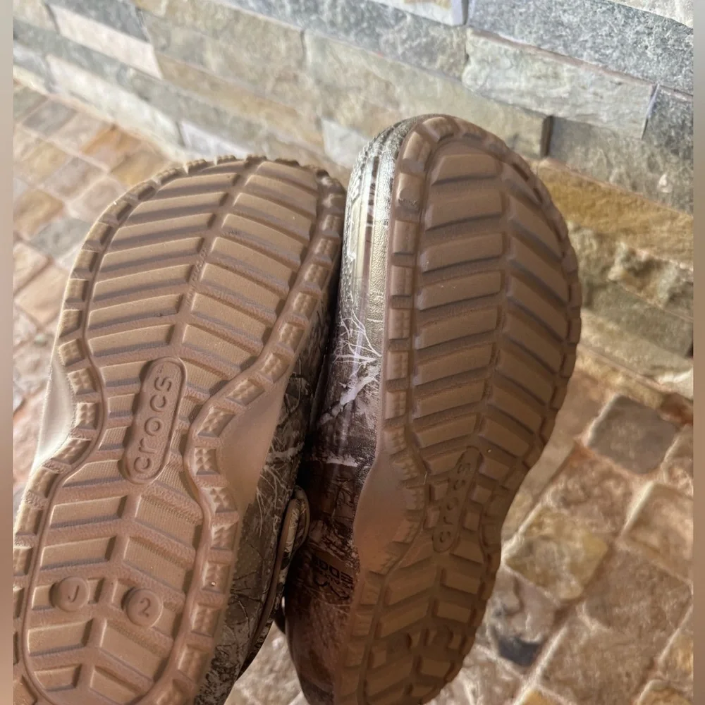 Fluffy crocs Camo Clogs